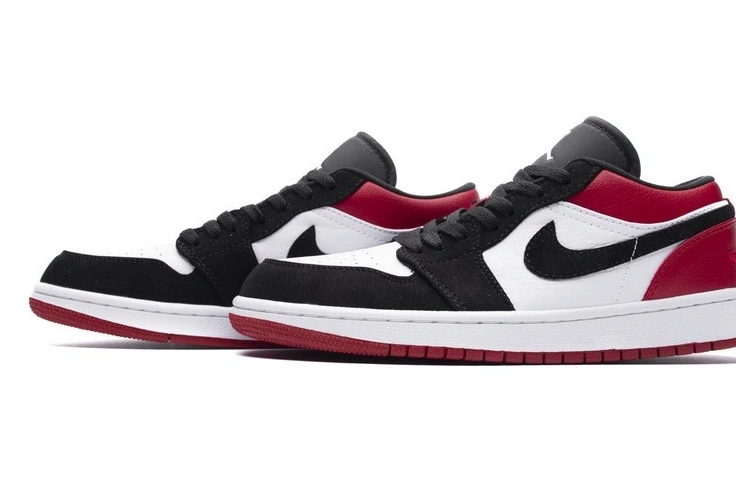 Black Low Jordan Toe 553558-116  1 0204